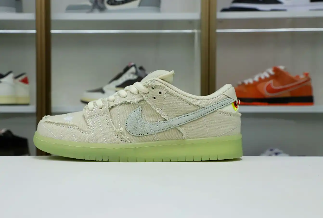 hype NIKE SB DUNK LOW MUMMY