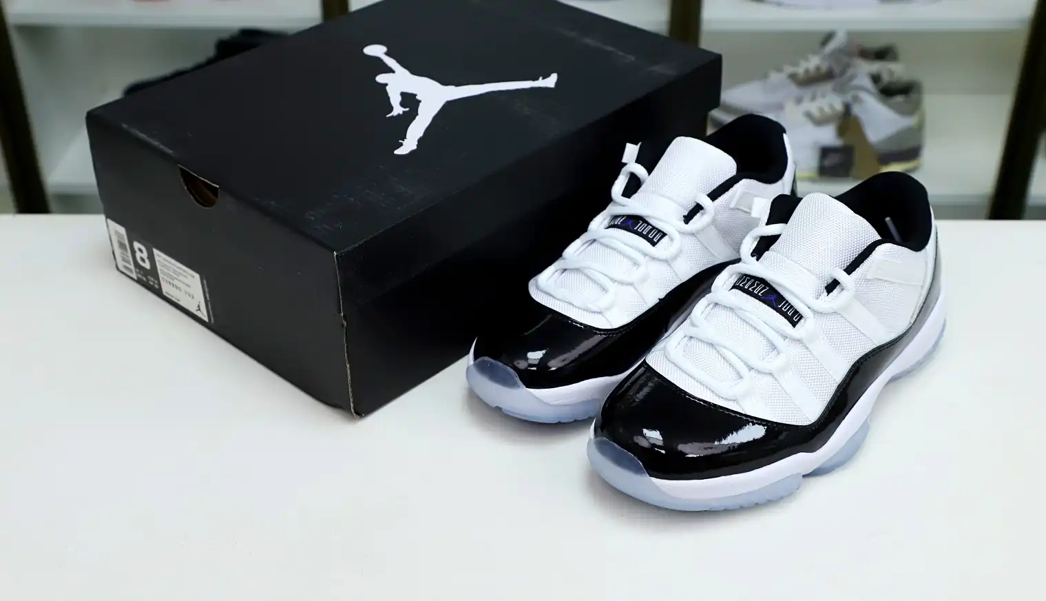 AIR JORDAN 11 RETRO LOW CONCORD