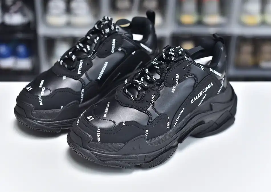 hype Balenciaga is available in all sizes. You cannot place an order on the website. You can contact customer service to purchase.BLGA Triple S