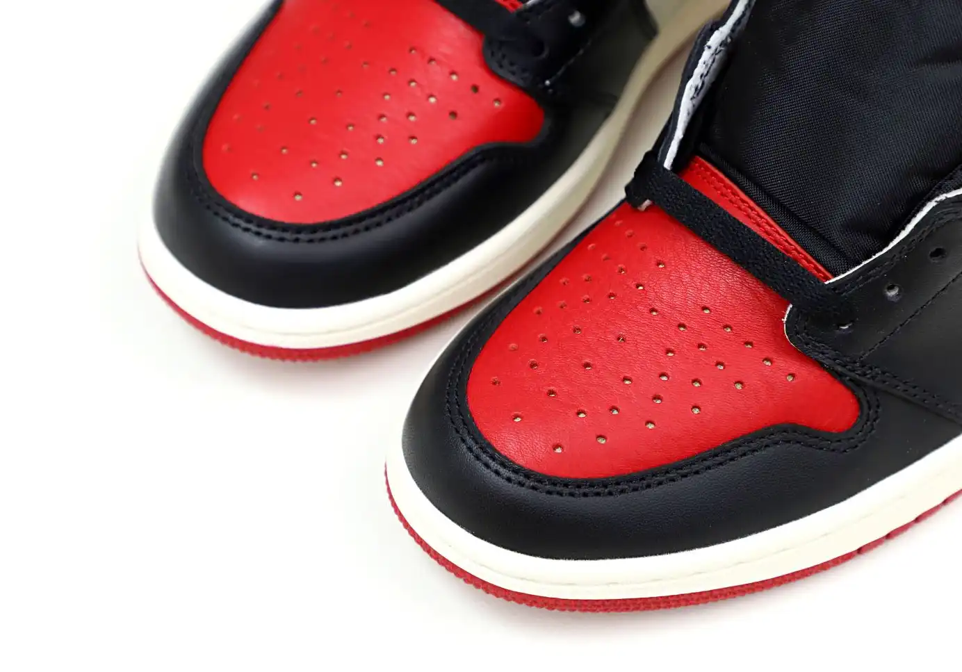 AIR JORDAN 1 RETRO HIGH OG 'BRED TOE'