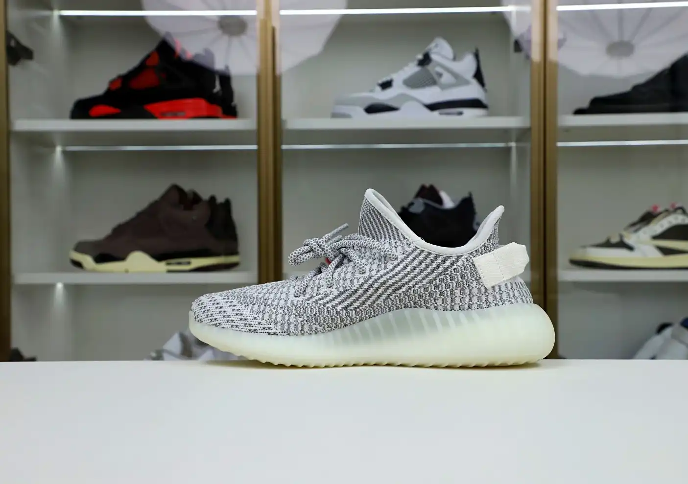 hype YEEZY BOOST 350 V2 'STATIC NON-