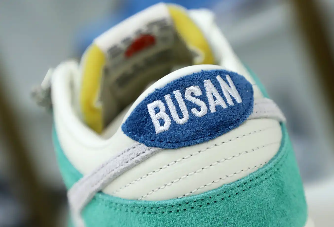 hype KASINA X DUNK LOW 'ROAD SIGN'