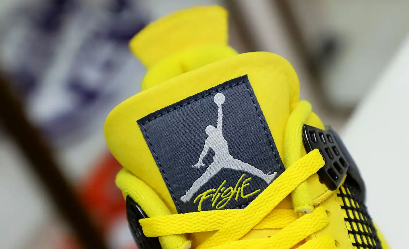 AIR JORDAN AIR JORDAN 4 RETRO 'LIGHTNING' 2021