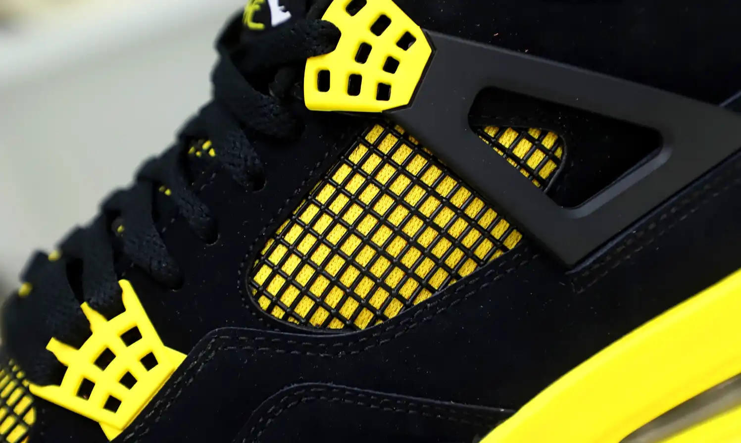 Jordan Air Jordan4 thunder  2023