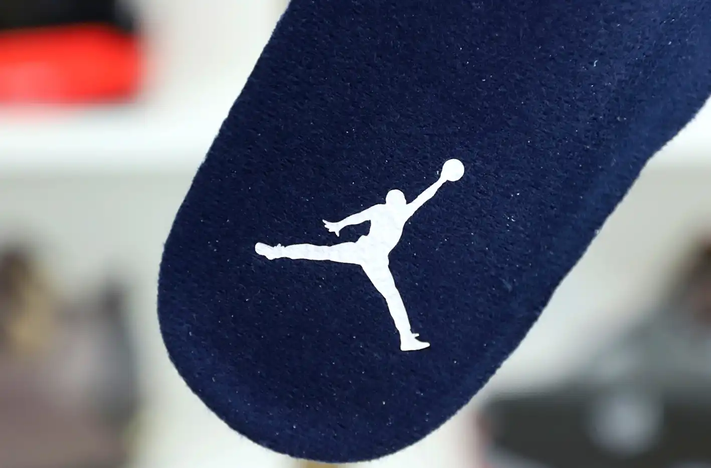 AIR JORDAN 11 RETRO MIDNIGHT NAVY