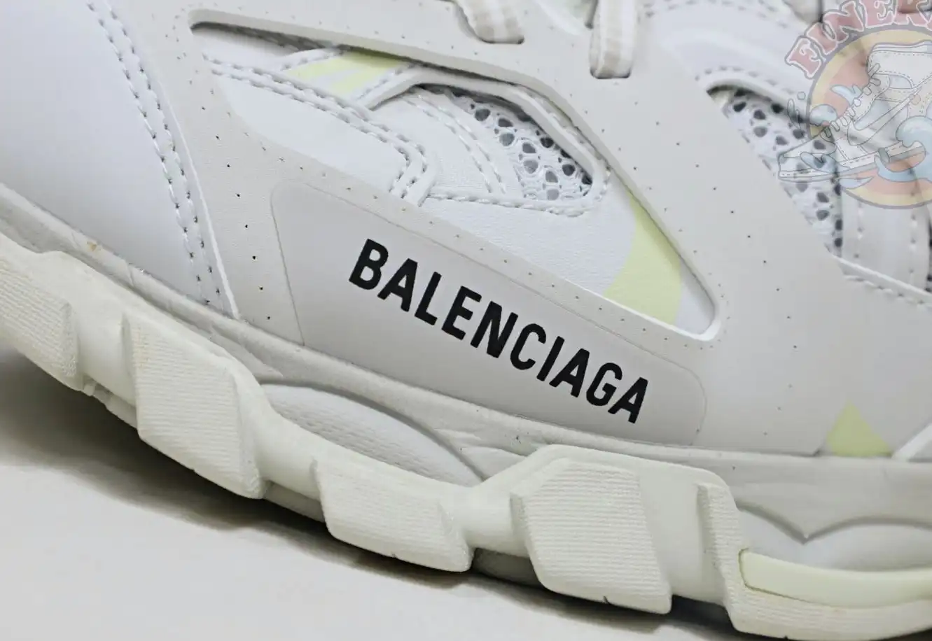 hype Balenciaga all sizes still in stock! Please contact customer service on iMessage WhatsApp to purchase!