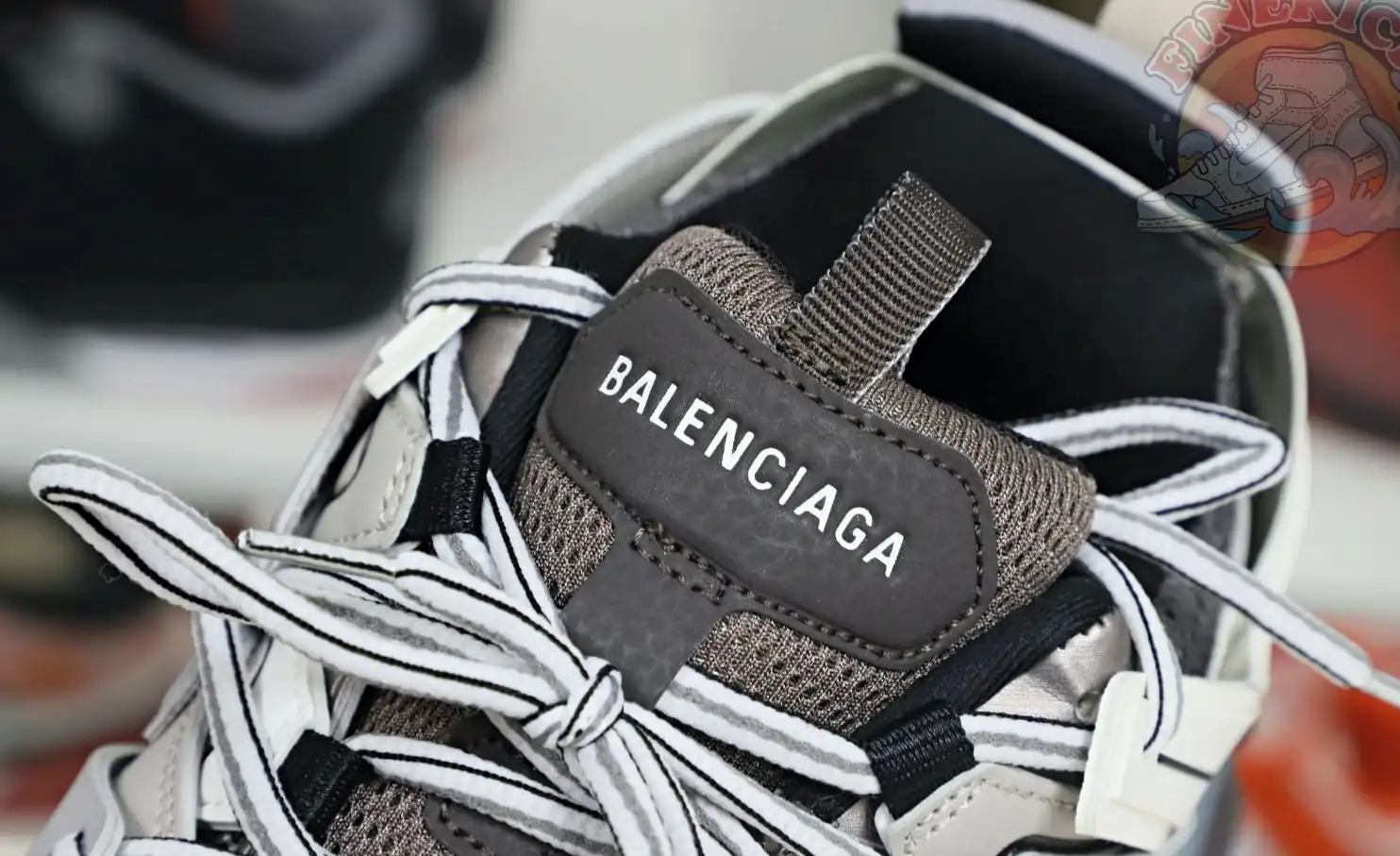 hype Balenciaga is available in all sizes. You cannot place an order on the website. You can contact customer service to purchase.BLGA