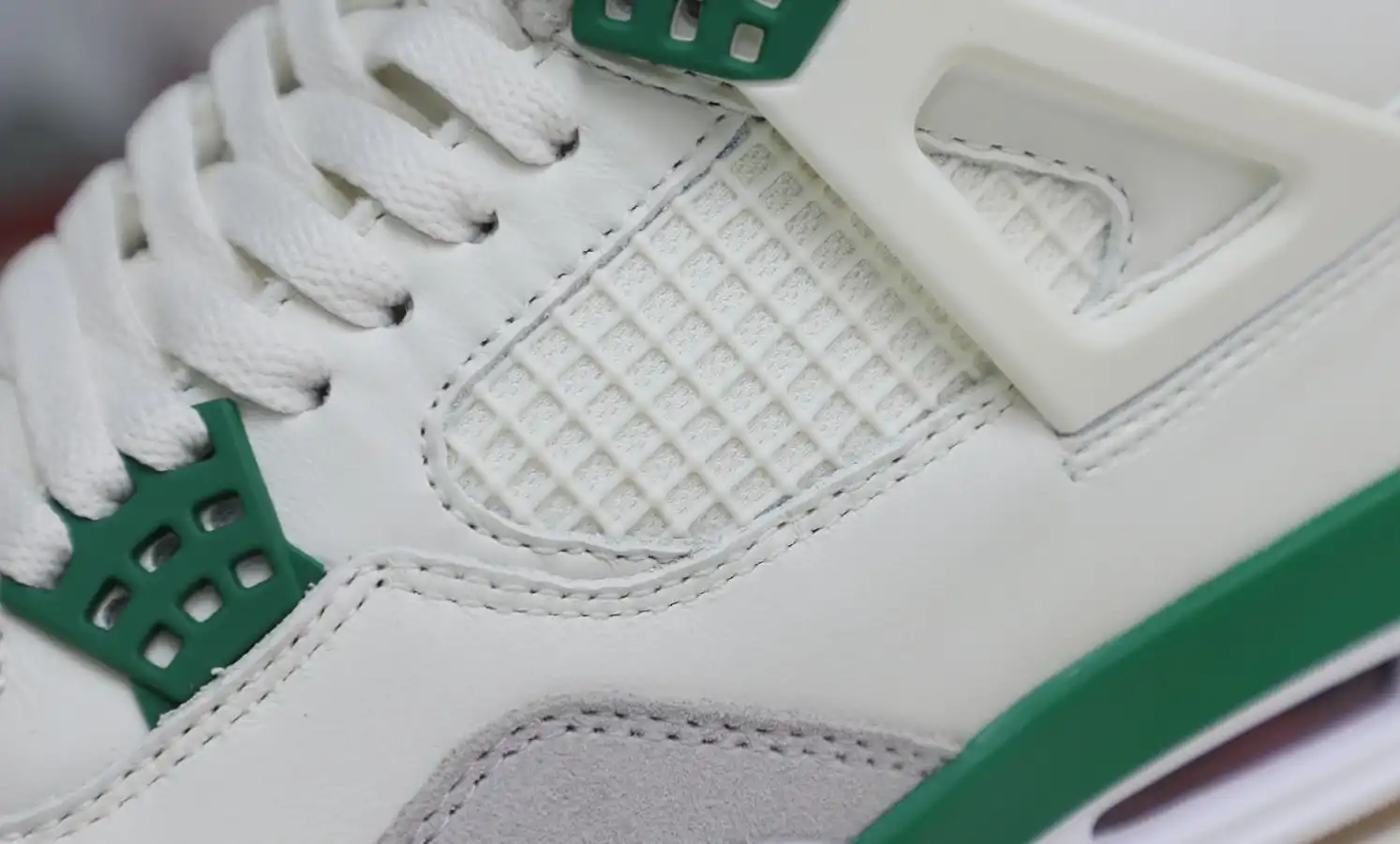 NIKE SB X AIR JORDAN 4 RETRO 'PINE GREEN'