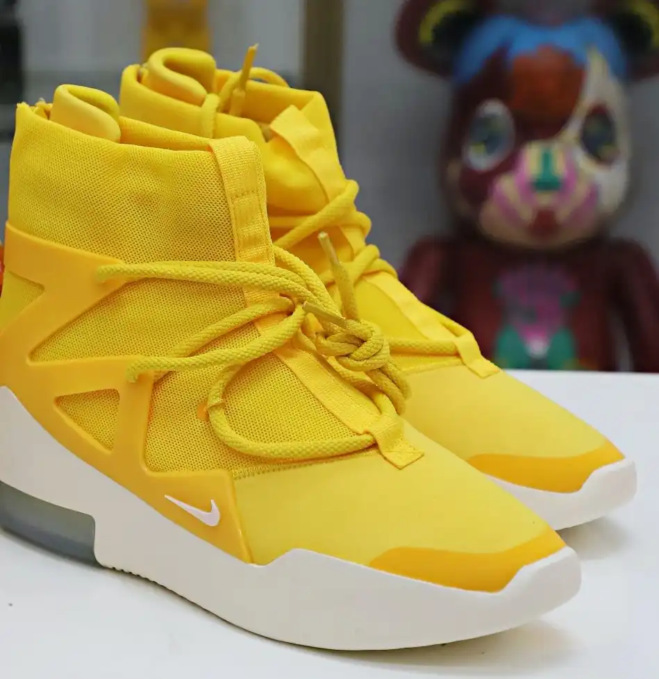 hype Nike Air Fear of God 1 amarillo fog