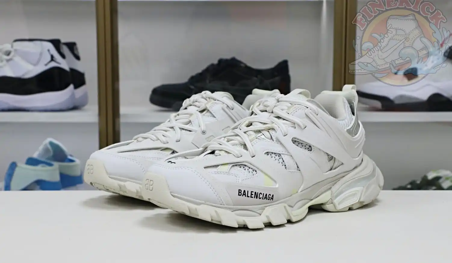 hype Balenciaga all sizes still in stock! Please contact customer service on iMessage WhatsApp to purchase!