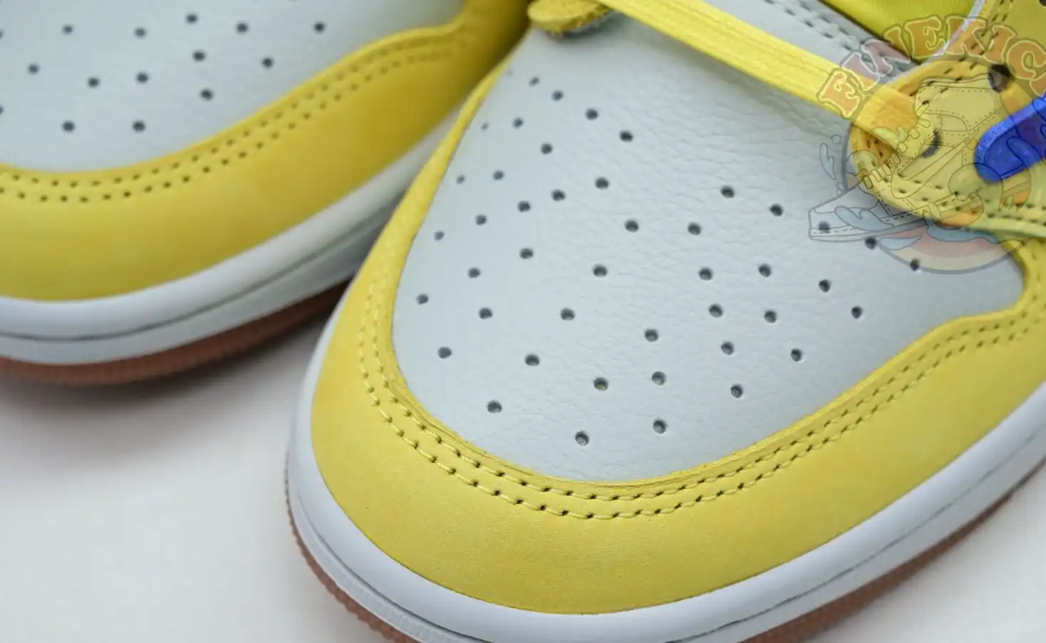 Travis Scott x Jordan Air Jordan 1Low Canary