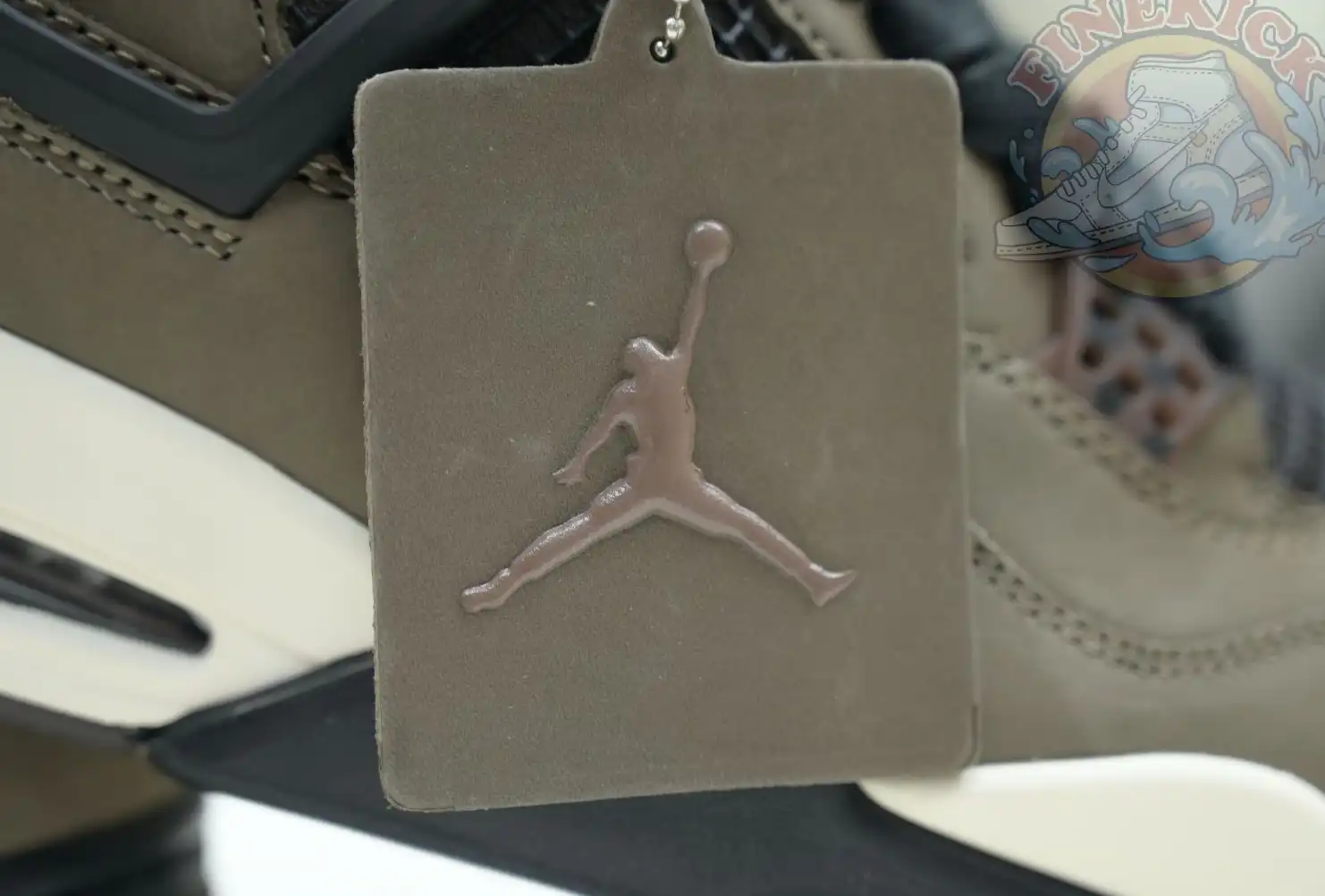 AIR JORDAN 4 RETRO COLOR
