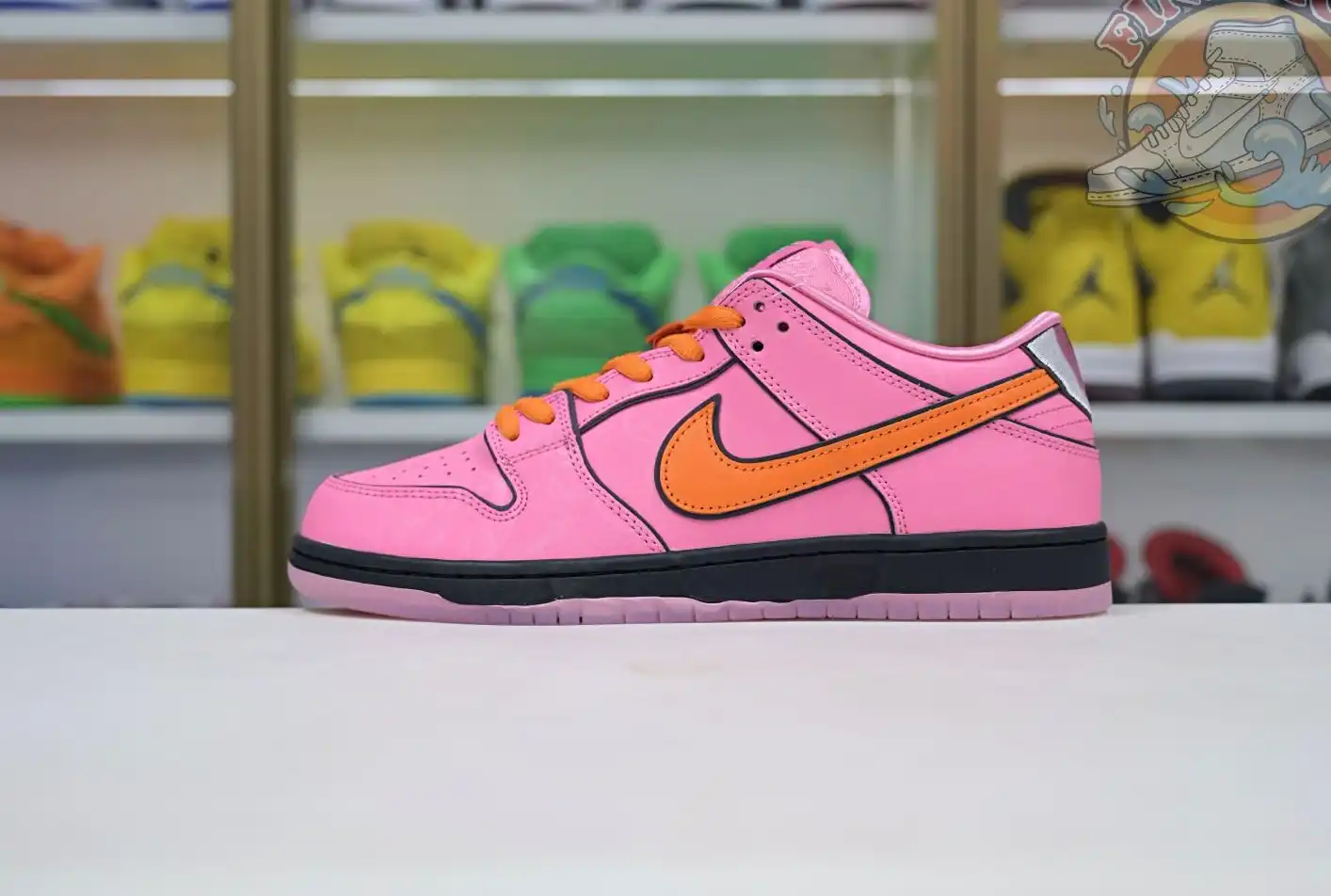 hype The Powerpuff Girls x Nike Dunk SB Low