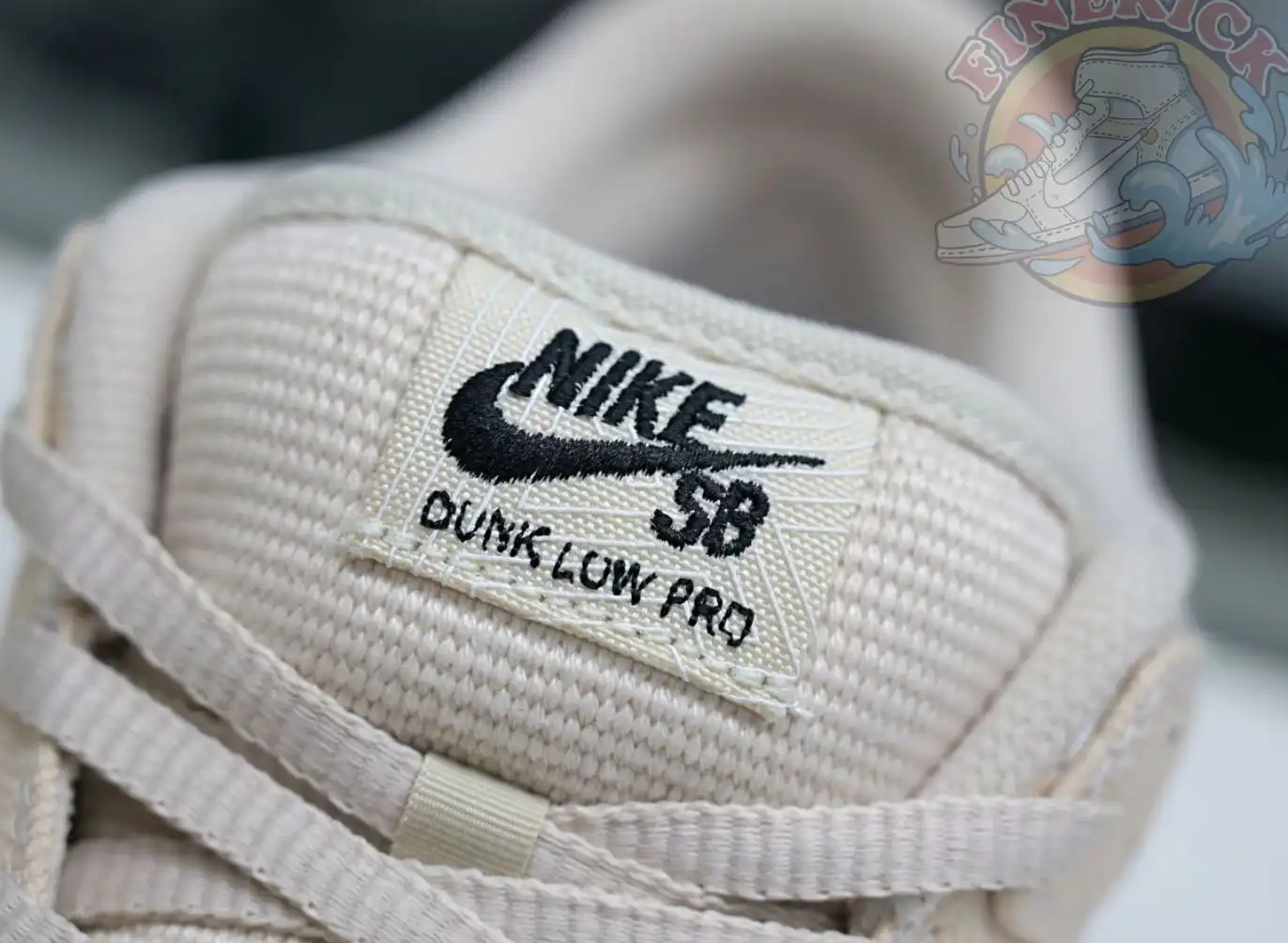 hype Albino & Preto x Nike Dunk SB Low Pro 