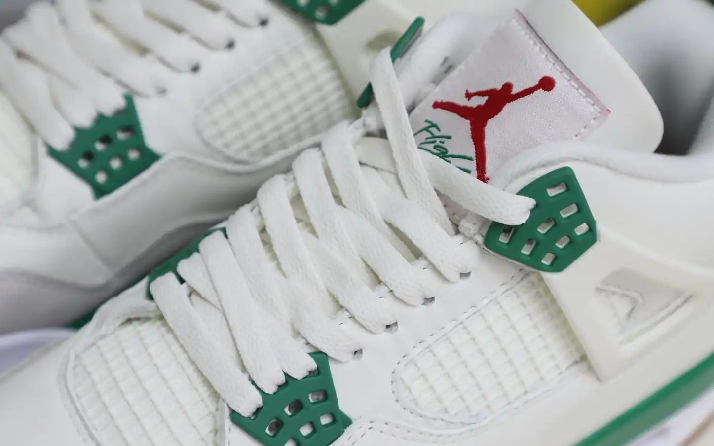 NIKE SB X AIR JORDAN 4 RETRO 'PINE GREEN'