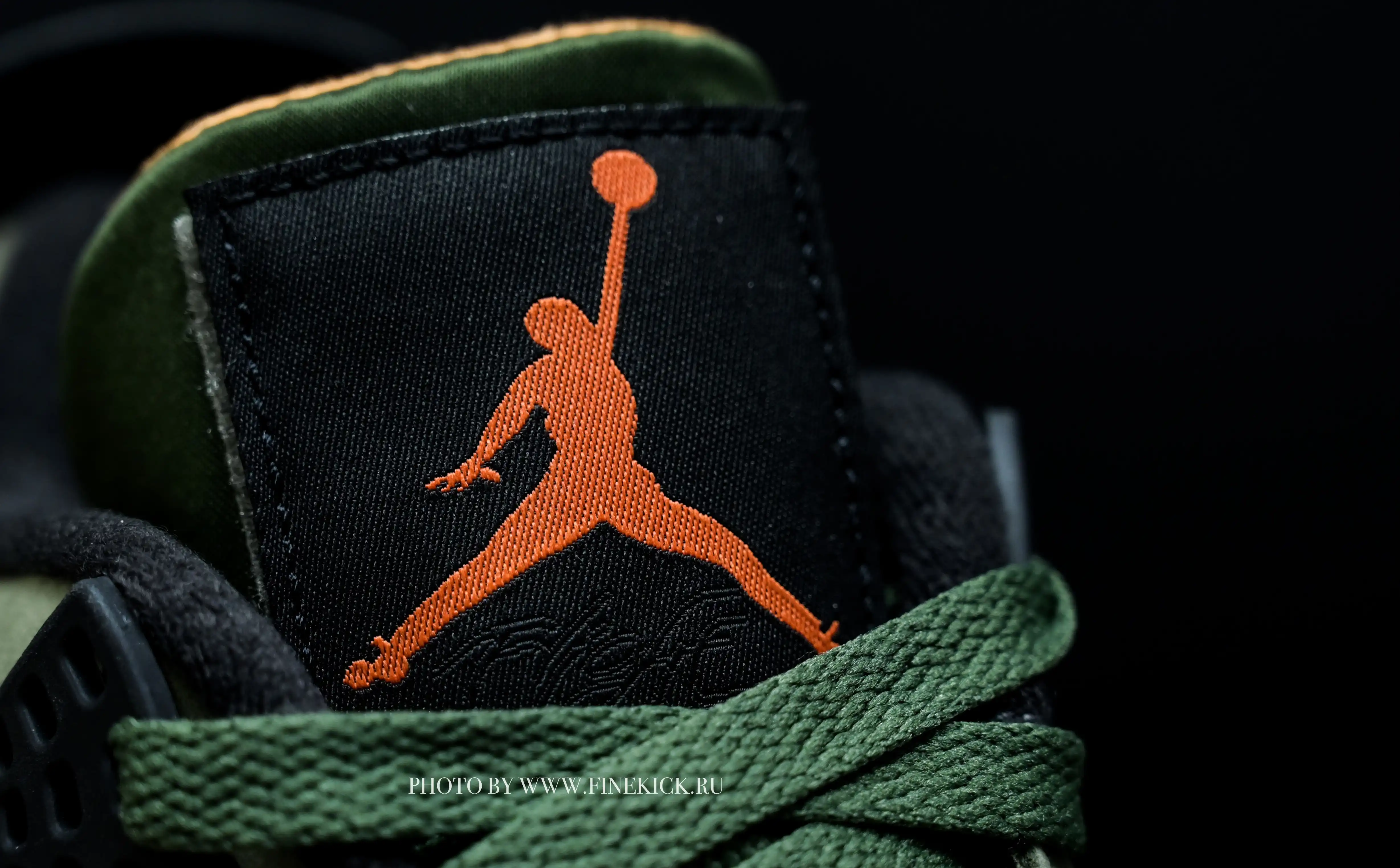 UNDEFEATED x Jordan Air Jordan 4 Retro UNDFTD
