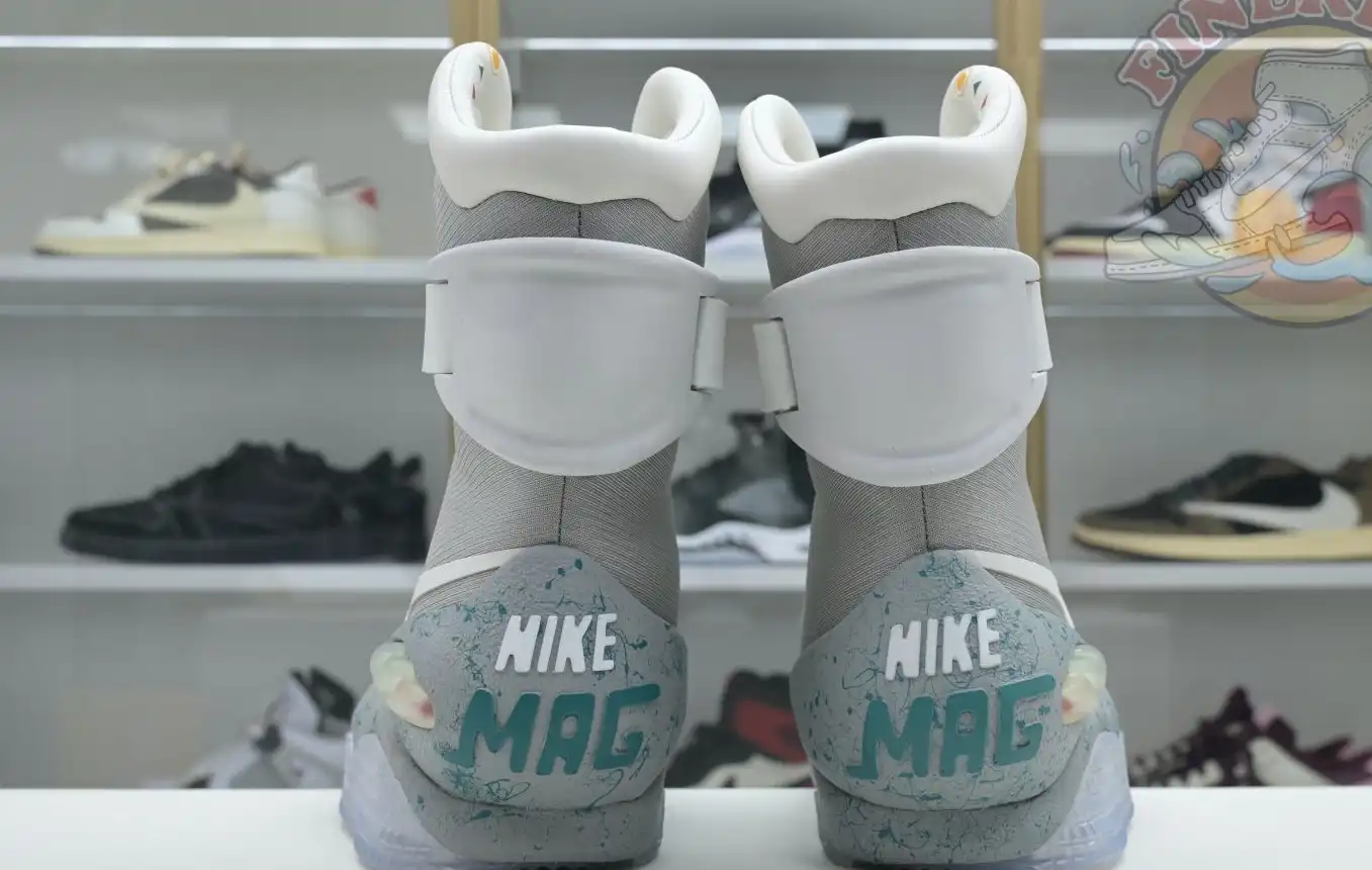 hype Nike Air MAG back to the future 2016