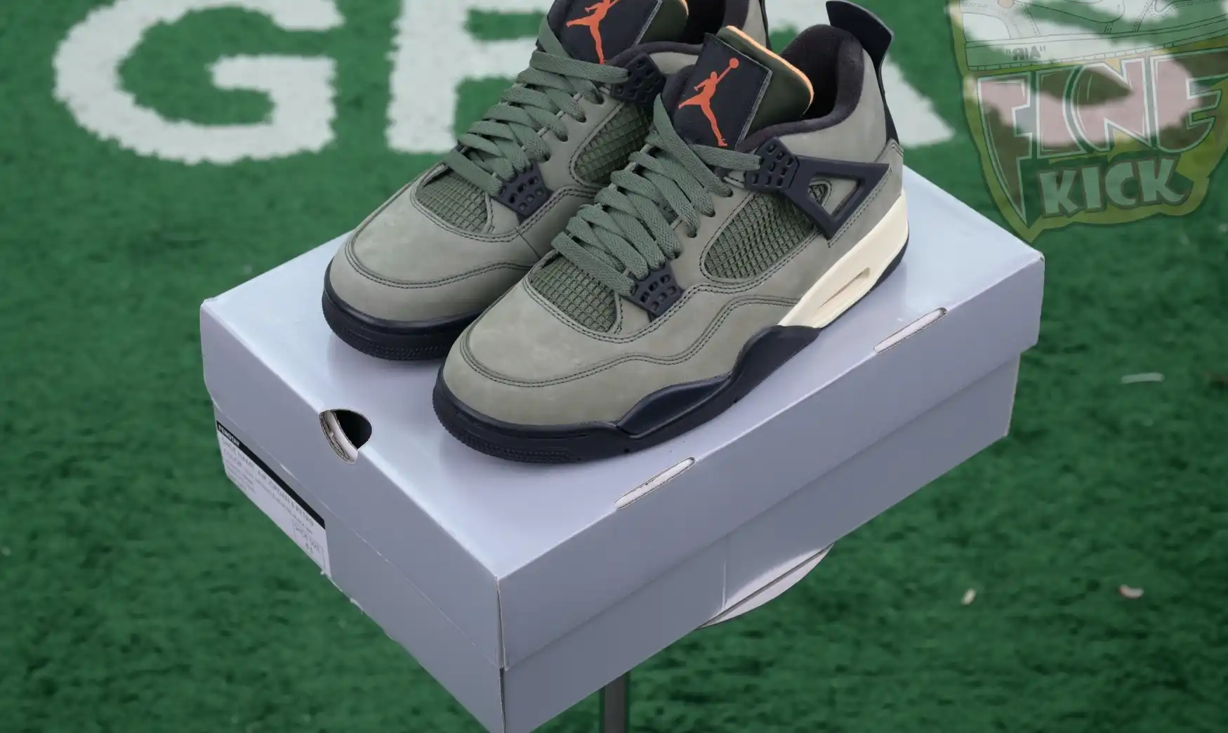 UNDEFEATED x Jordan Air Jordan 4 Retro UNDFTD