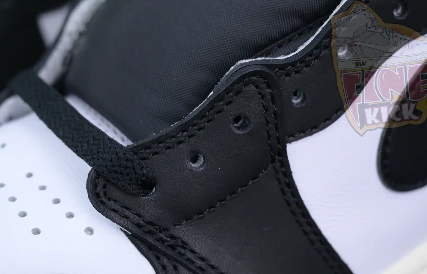 Jordan Air Jordan 1High OG“Black Toe Reimagined”