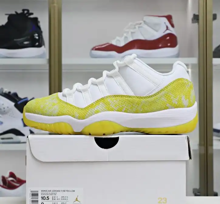Air Jordan 11 Retro Low"YellowSnakeskin"