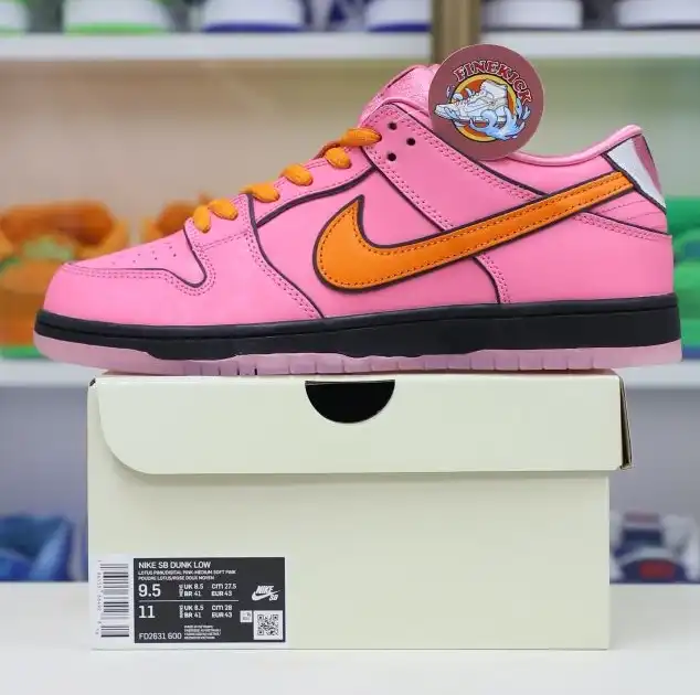 hype The Powerpuff Girls x Nike Dunk SB Low