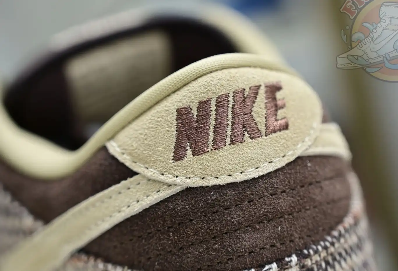 hype Nike Dunk SB Low Tweed