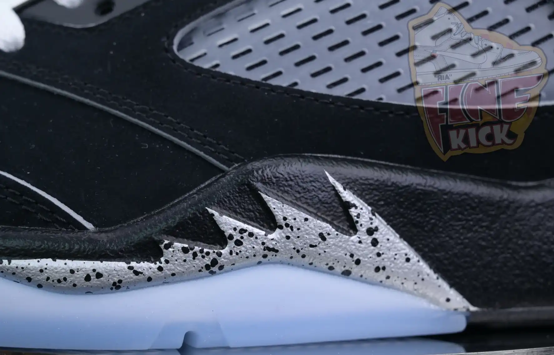 Jordan Air Jordan 5“BLACK METALLIC REIMAGINED”