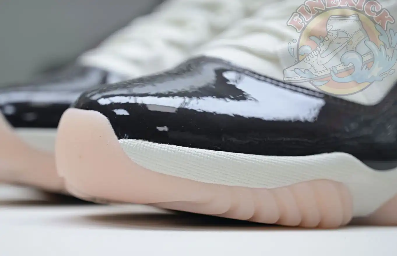 Air Jordan 11 