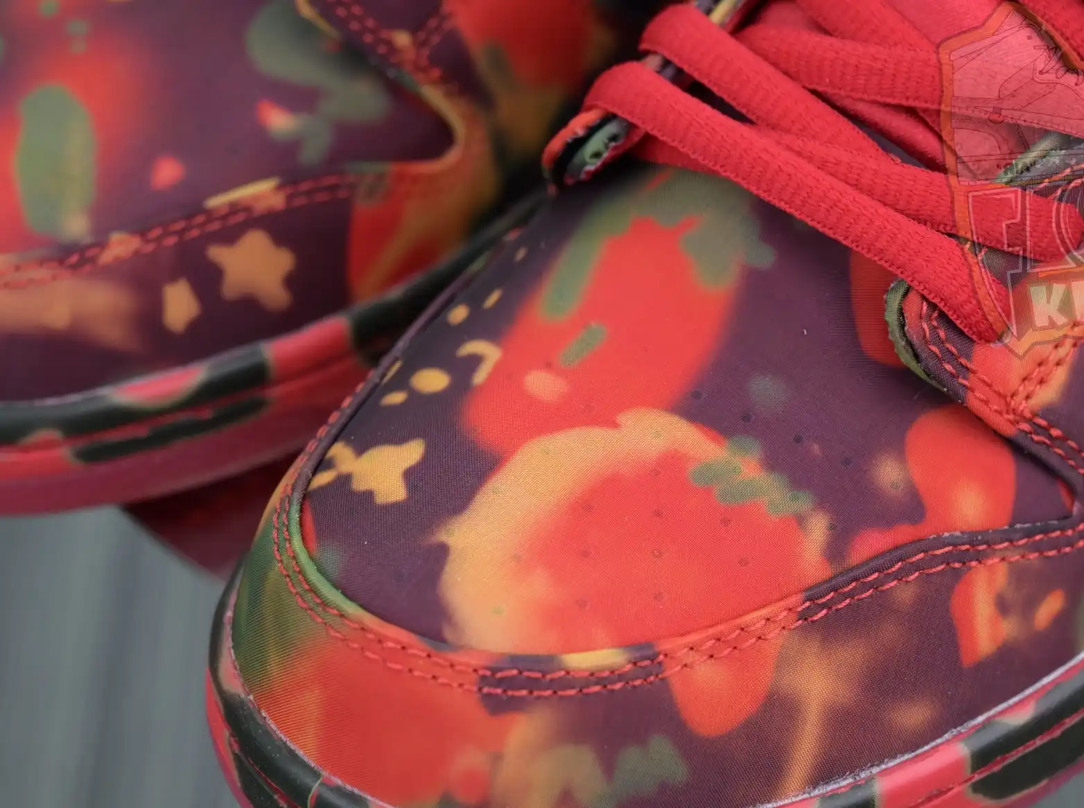 hype The Wizard of Oz x Nike SBDunk Low“Ruby Slipper”