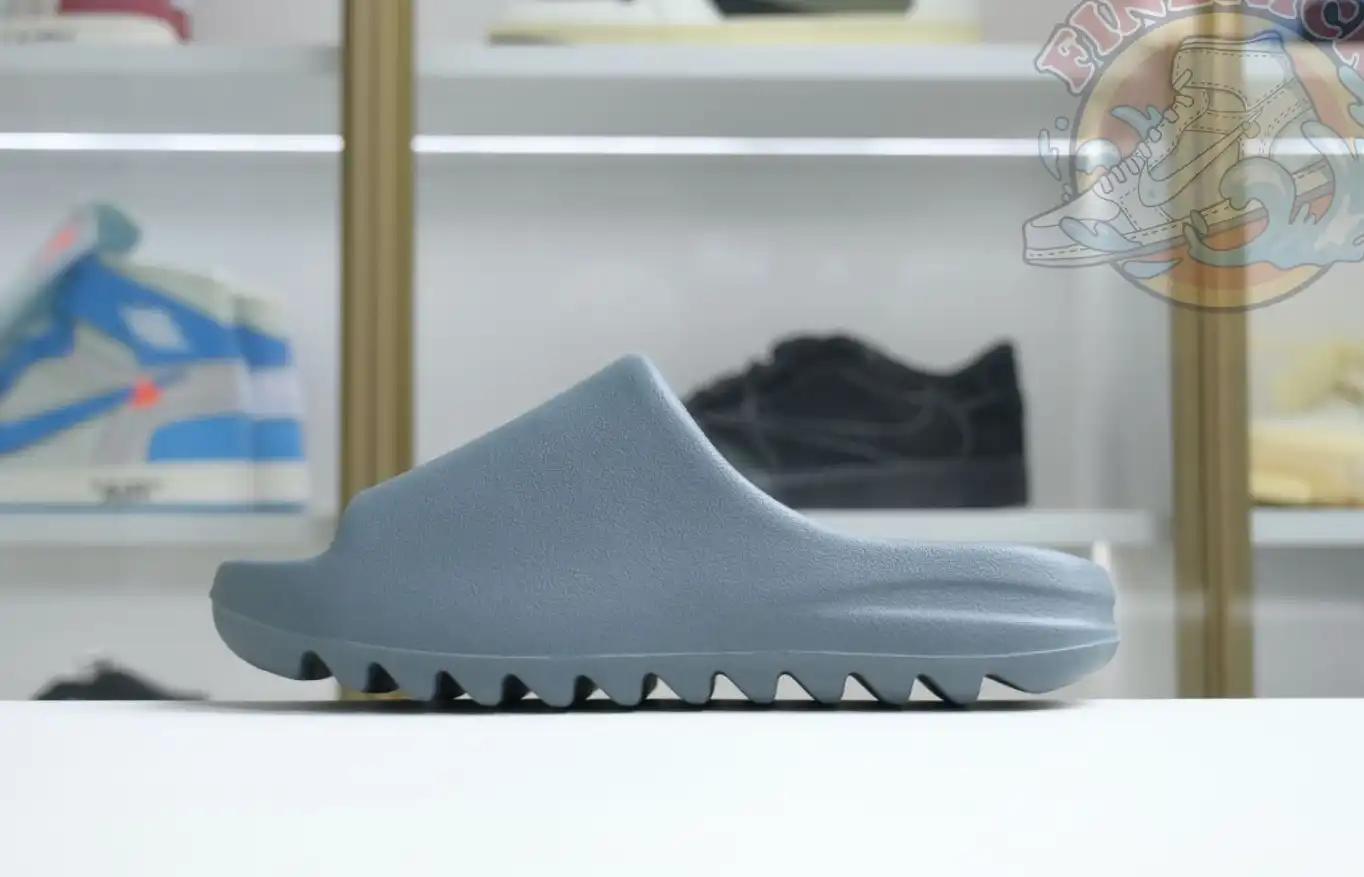 hype adidas originals Yeezy Slide 