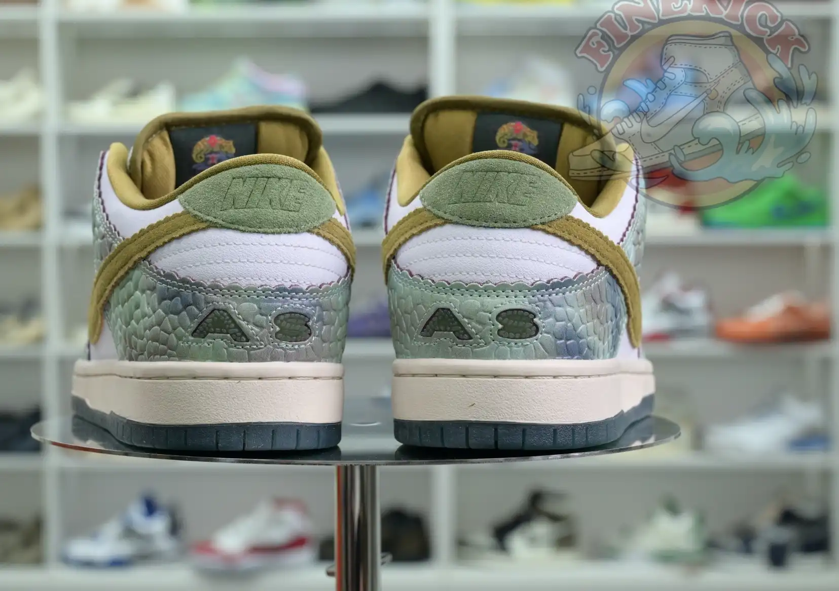 hype Alexis Sablone x Nike Dunk SB Low