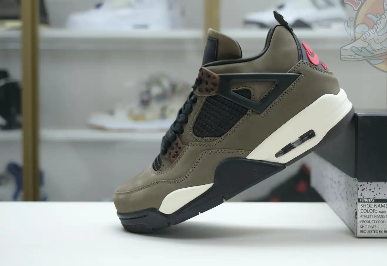 AIR JORDAN 4 RETRO COLOR