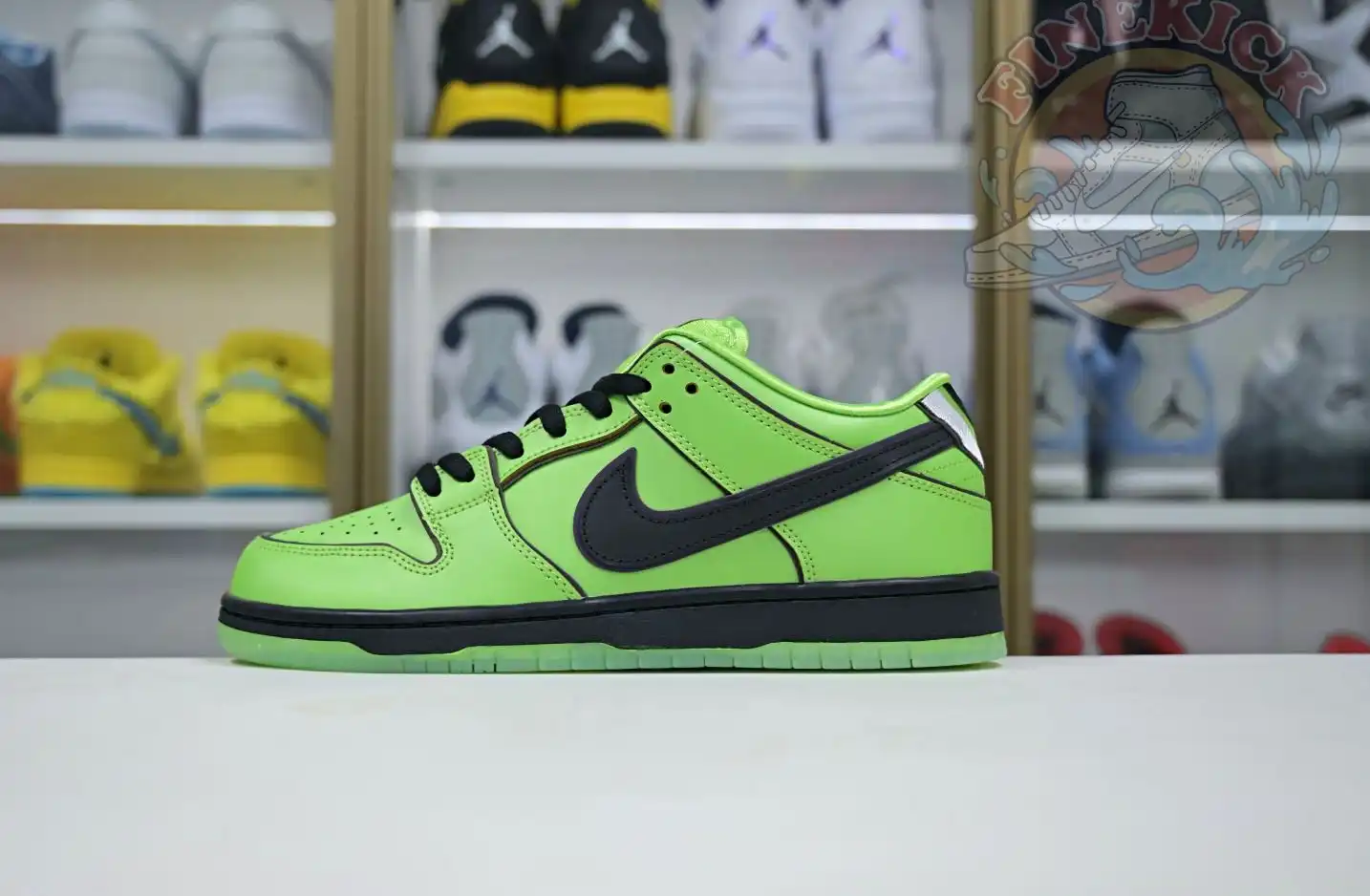 hype The Powerpuff Girls x Nike Dunk SB Low