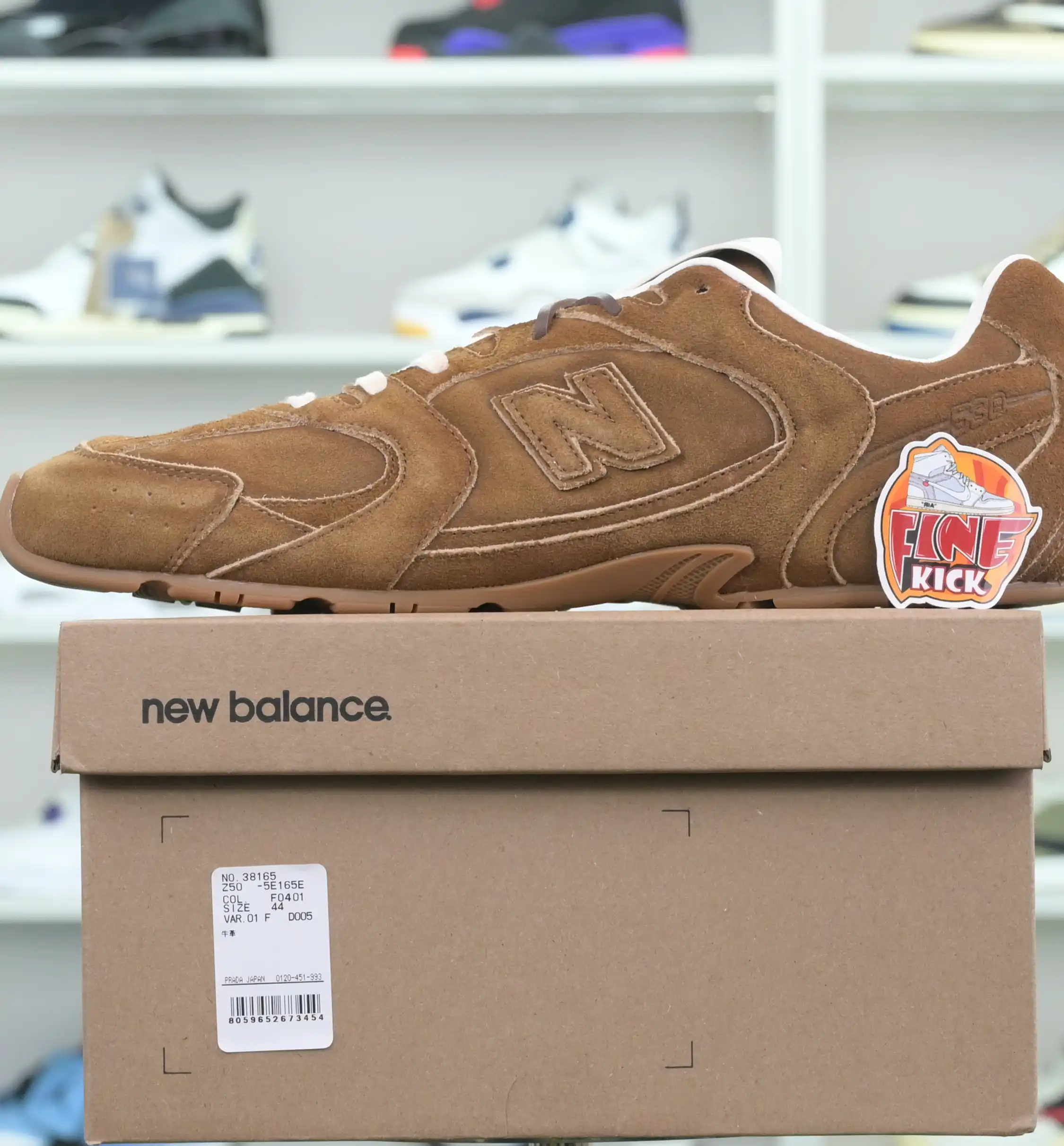 hype New Balance x MIU MIU NB 530SL