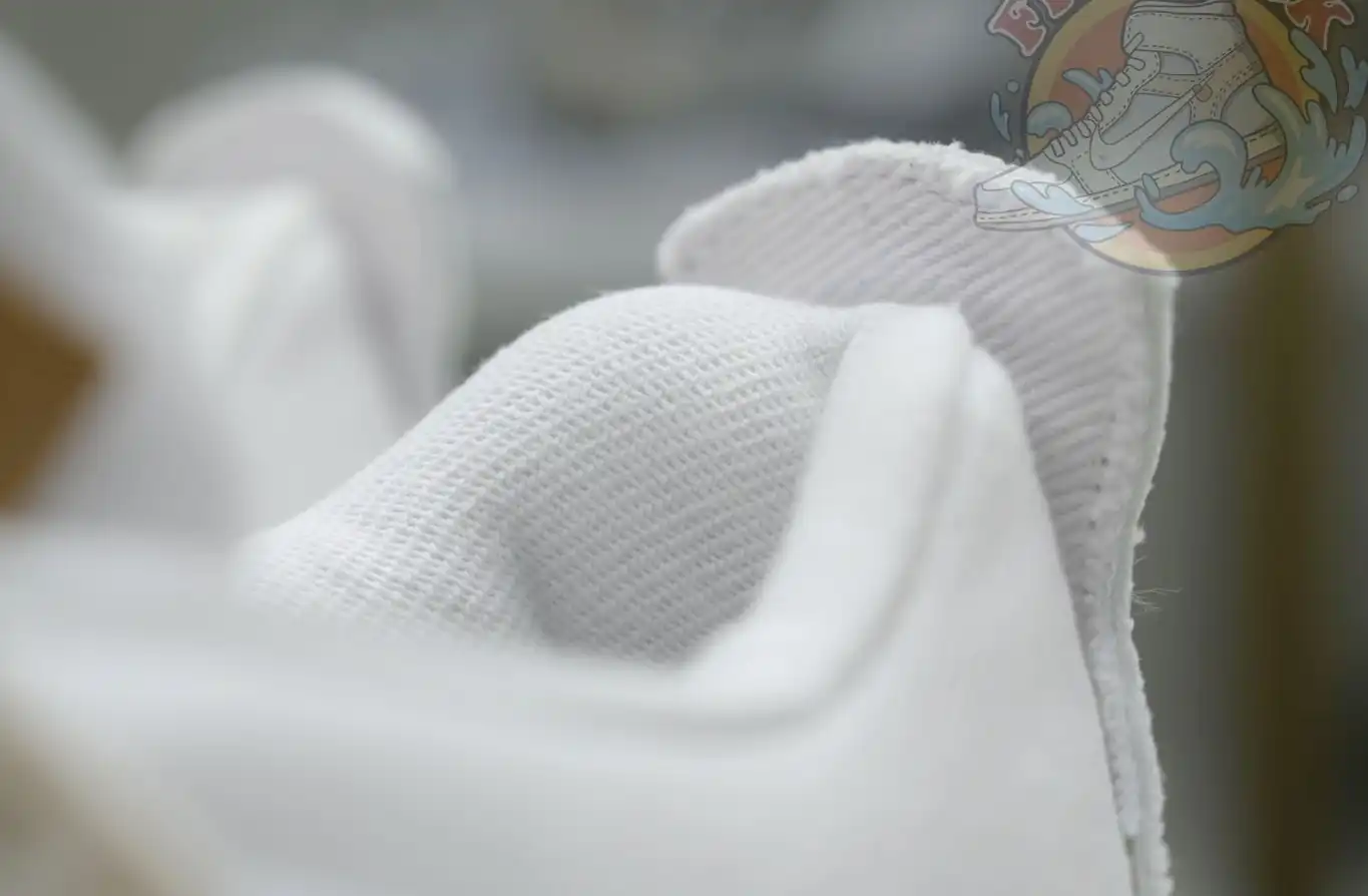 Jordan Air Jordan 4 levis white (levis tag)