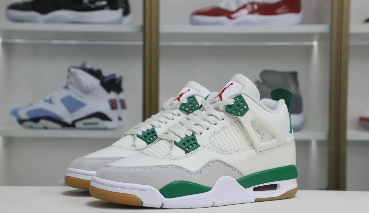 NIKE SB X AIR JORDAN 4 RETRO 'PINE GREEN'