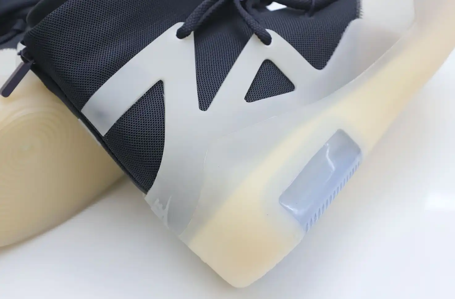 hype Nike Air Fear of God 1 string fog