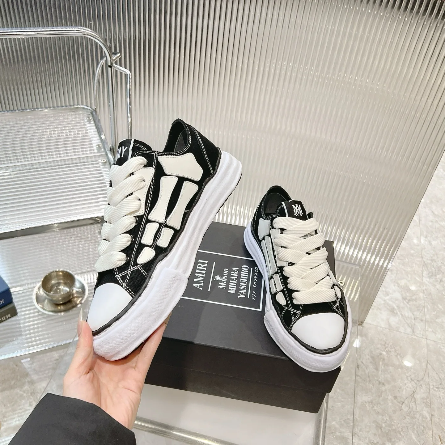 Bright Ami Sneakers 6110