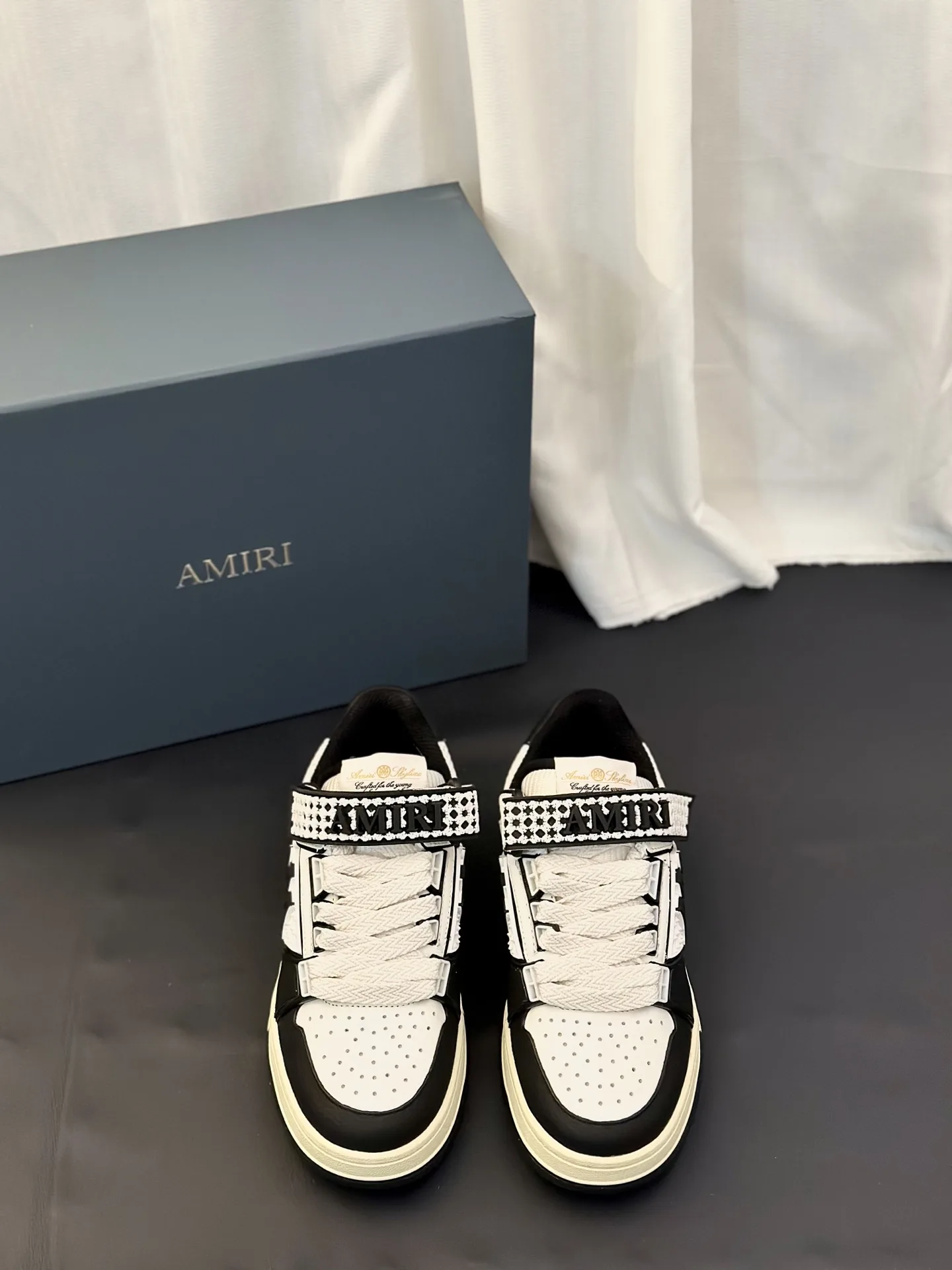 Ami Sneakers Lightweight 6114