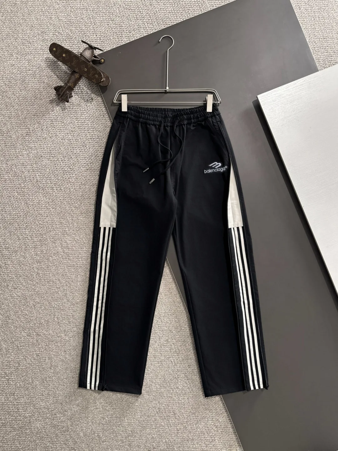 Balenciaga  Pants Breathable 4246