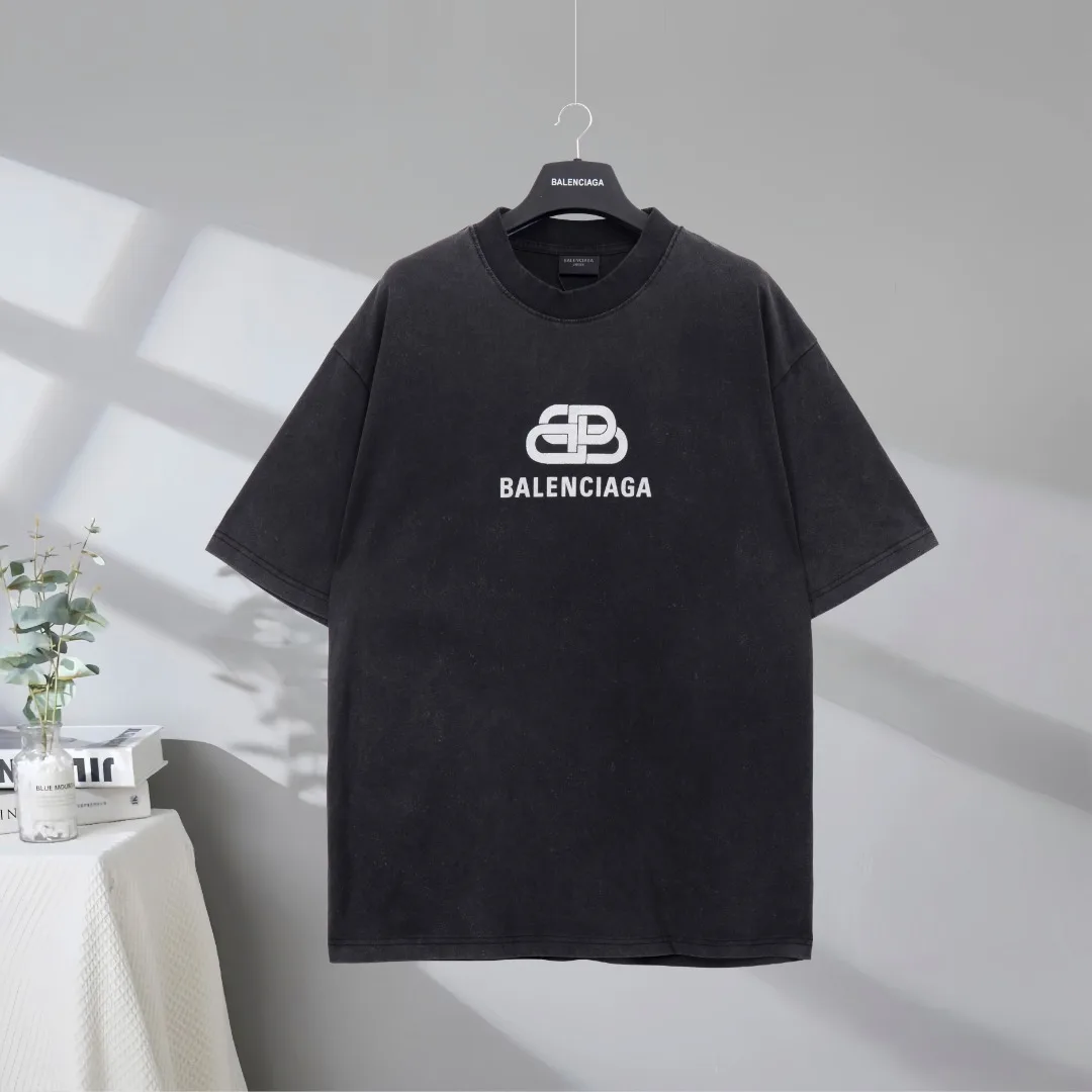 WrinkleFree Balenciaga Short Sleeves 4387