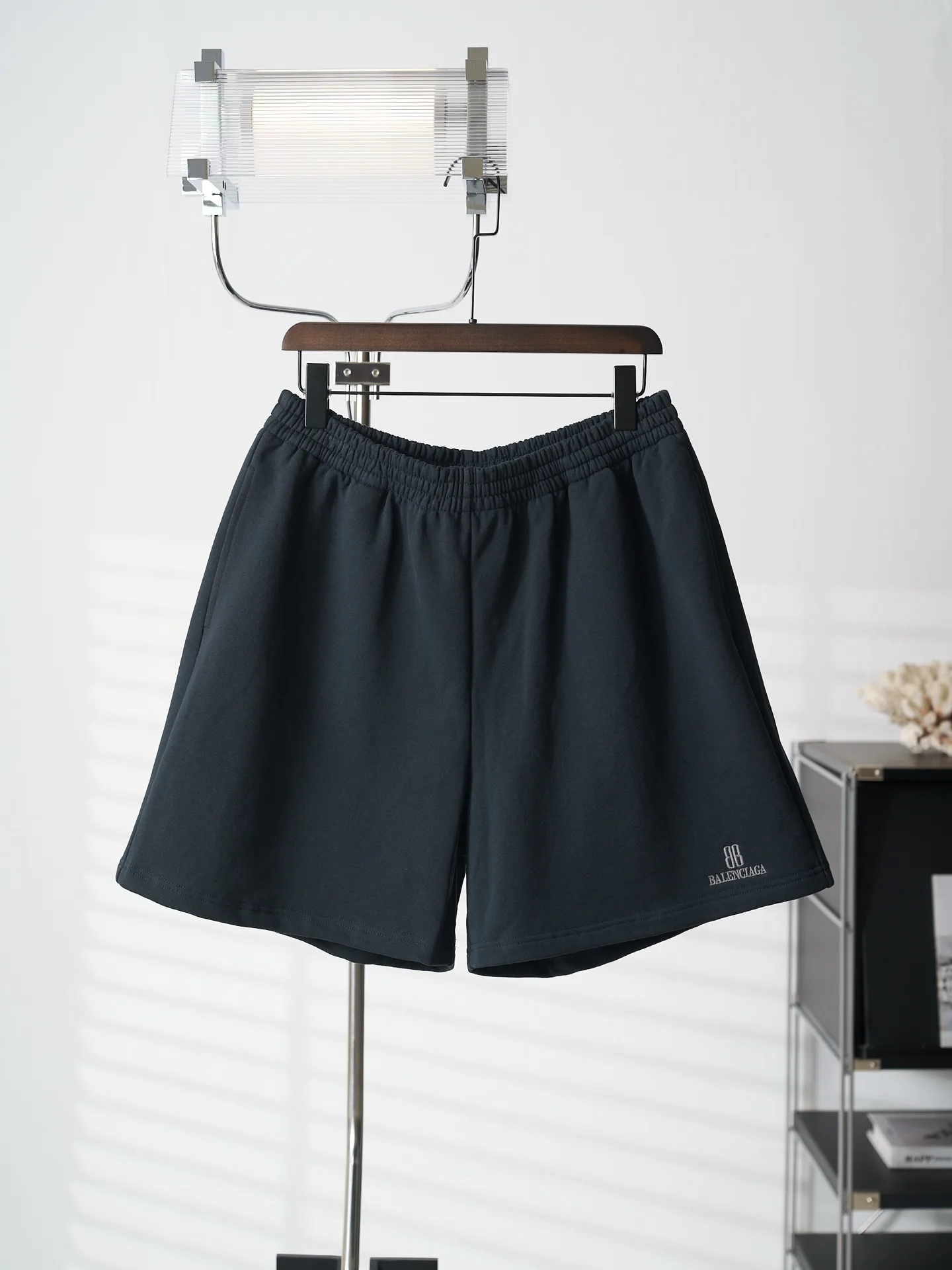 Balenciaga Shorts Minimalist 4481