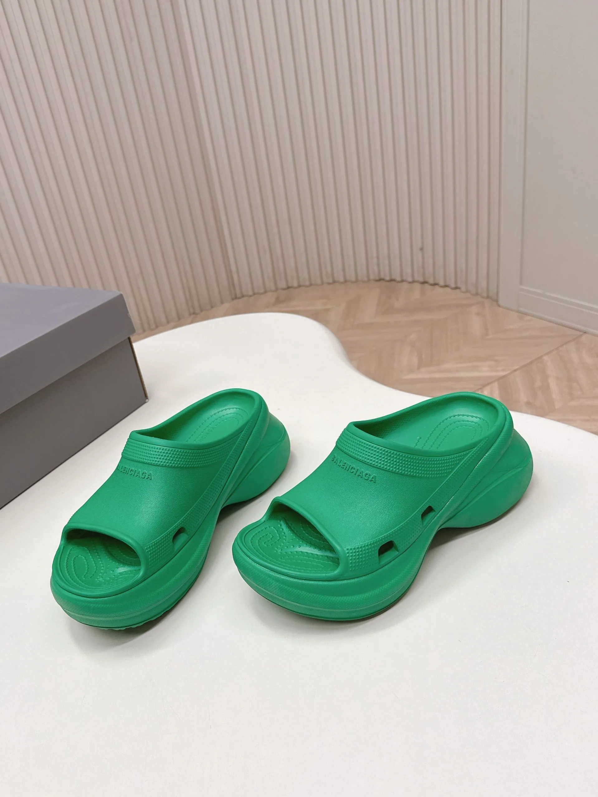 Comfortable Balenciaga Slippers 4507