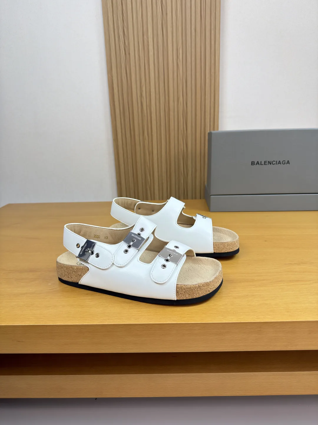 Stylish Balenciaga Slippers 4510