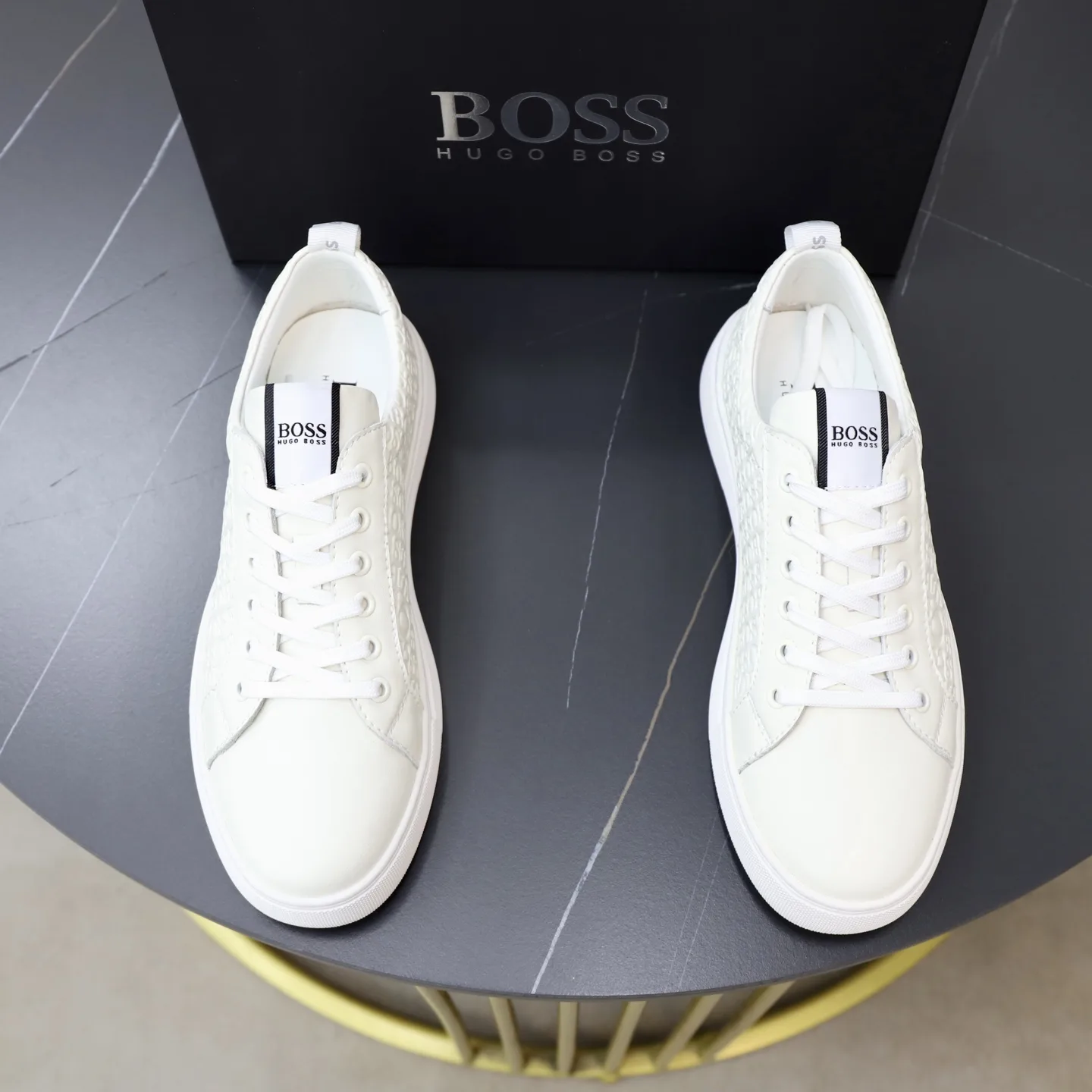 Unique Boss Sneakers 6427