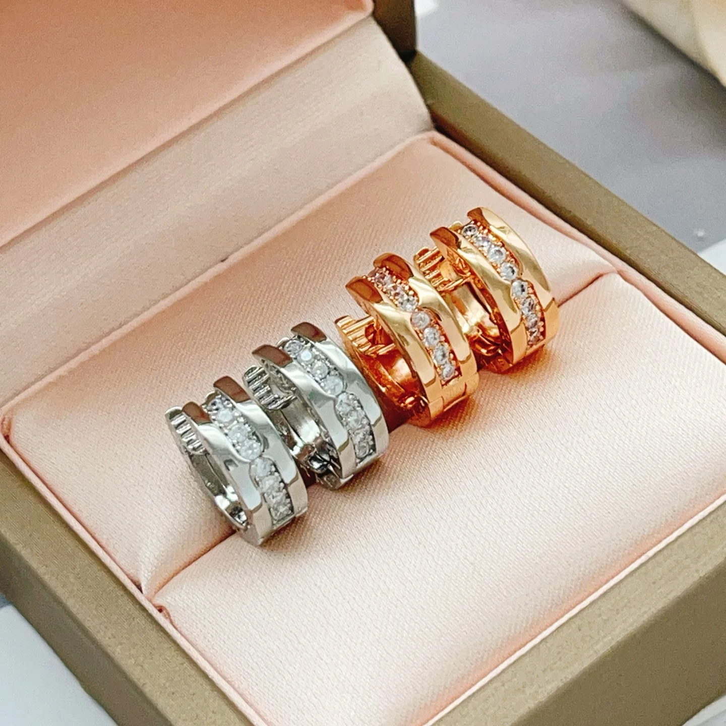 Flexible Bvlgari Earrings 5072