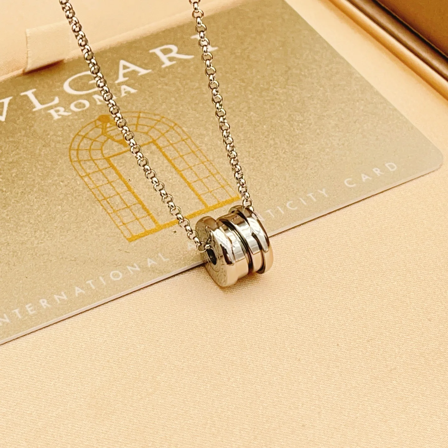 Effortless Bvlgari Necklace 5158