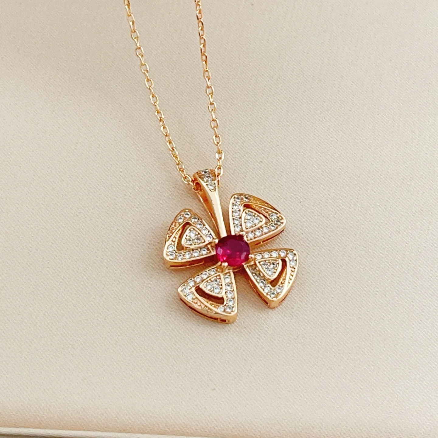 Supportive Bvlgari Necklace 5206