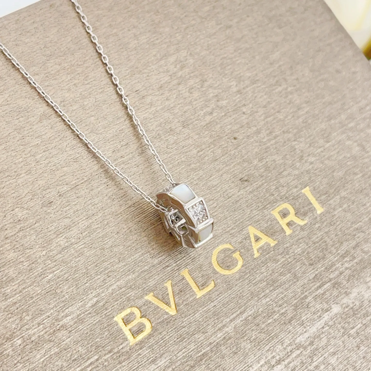 Bvlgari Necklace Snug 5187