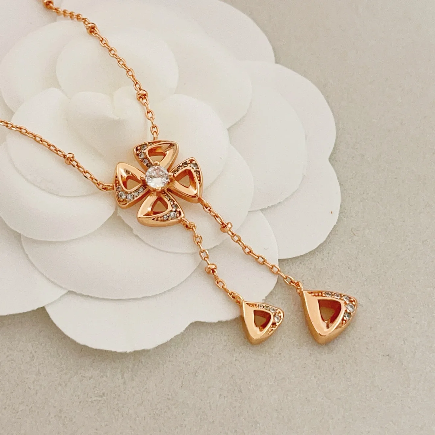Snug Bvlgari Necklace 5185